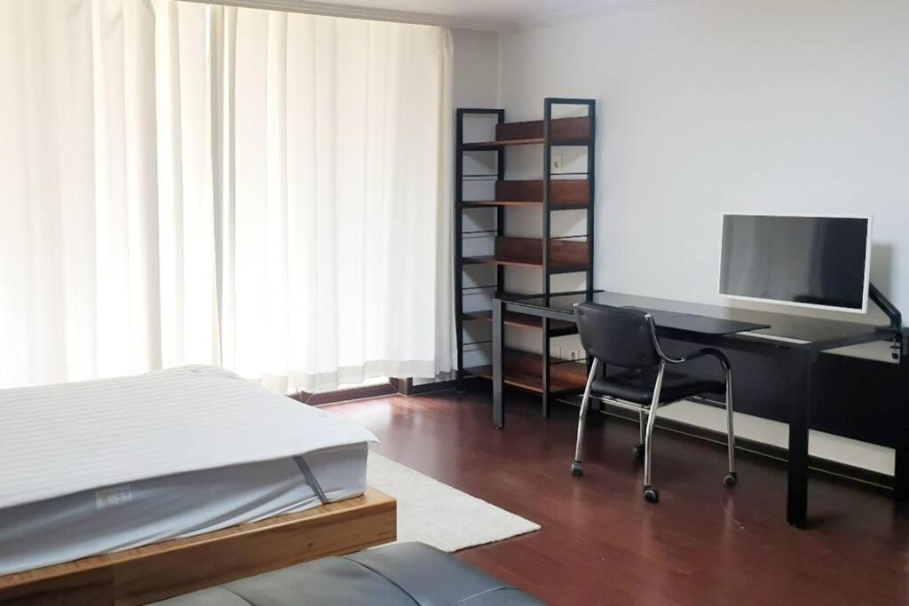 Apartment Orange House 24 *