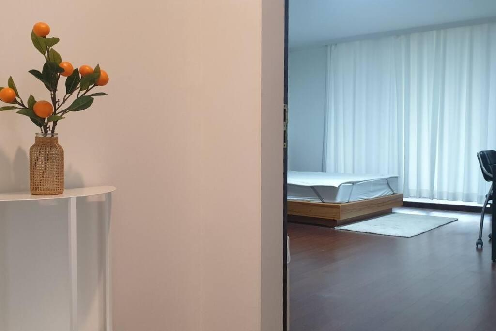 Orange House 24 Apartment